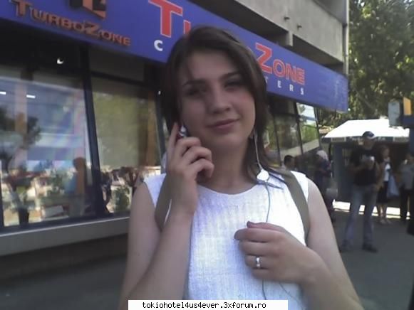 poze cu prietenii vostri :) - iuly sisa mea dulshe ::X:D cantareatza mea - Love